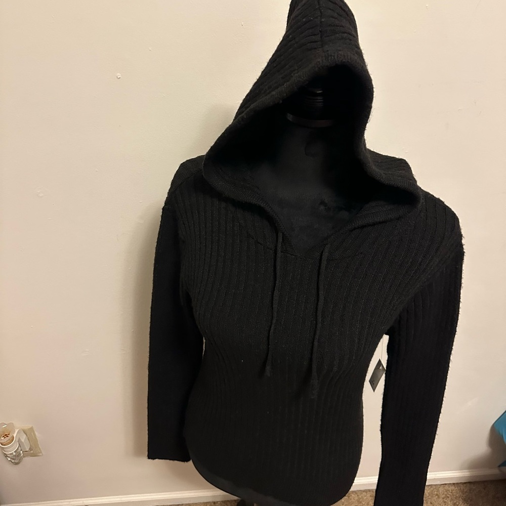Sweater hoodie.